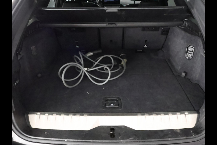 BMW 5 Serie Touring 530e Business Edition Plus M-Pakket | Stoelverwarming | Harman Kardon | Schuif-/Kanteldak | 1e eigenaar |
