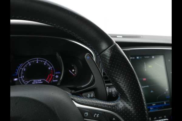 Renault Mégane Estate 1.6 TCe GT Aut. *FULL-LED | NAVI-FULLMAP | BOSE-SOUND | DIGI-COCKPIT | SPORT-SEATS | SHIFT-PADDLES | DAB+ | KEYLESS | PRIVACY-GLASS | ECC | PDC | CRUISE | 18''ALU*