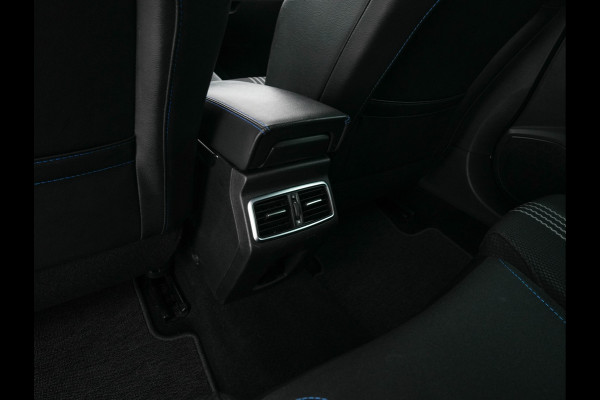 Renault Mégane Estate 1.6 TCe GT Aut. *FULL-LED | NAVI-FULLMAP | BOSE-SOUND | DIGI-COCKPIT | SPORT-SEATS | SHIFT-PADDLES | DAB+ | KEYLESS | PRIVACY-GLASS | ECC | PDC | CRUISE | 18''ALU*