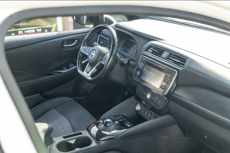 Nissan Leaf N-Connecta 40 kWh I 87% SOH I Dealeronderhouden I camera I
