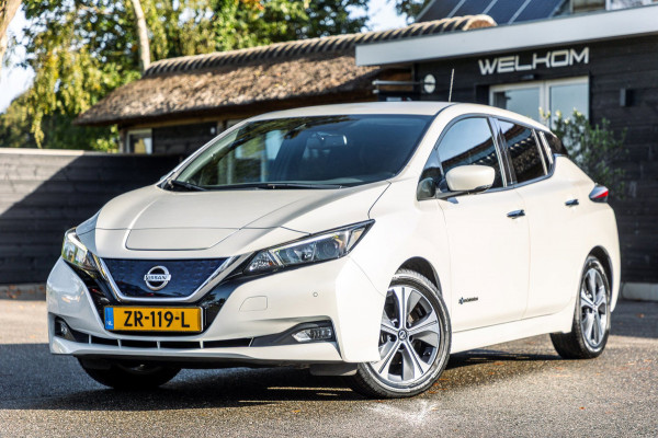 Nissan Leaf N-Connecta 40 kWh I 87% SOH I Dealeronderhouden I camera I