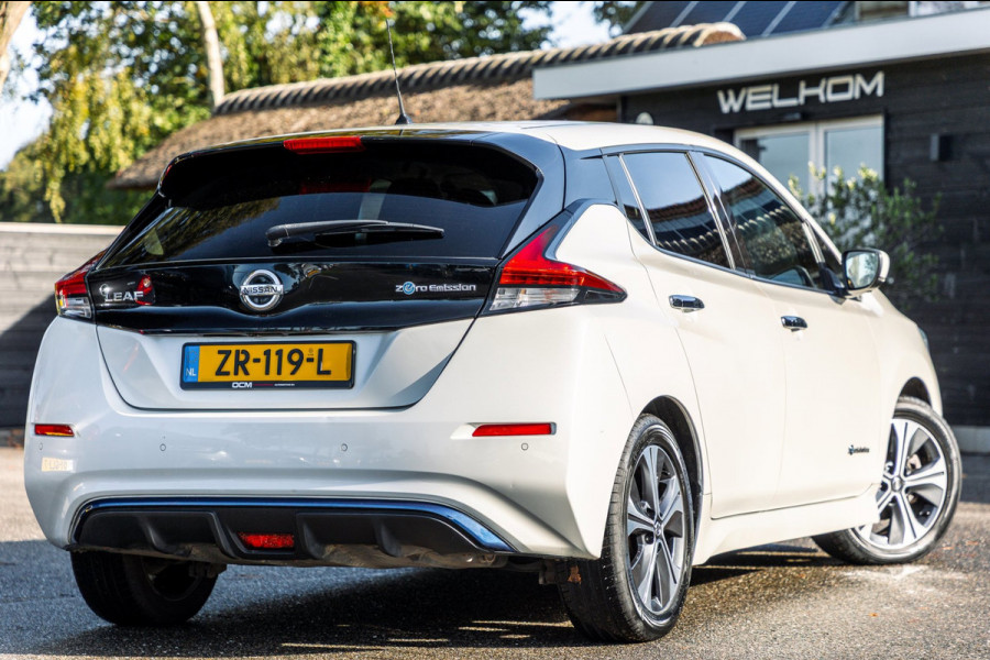 Nissan Leaf N-Connecta 40 kWh I 87% SOH I Dealeronderhouden I camera I