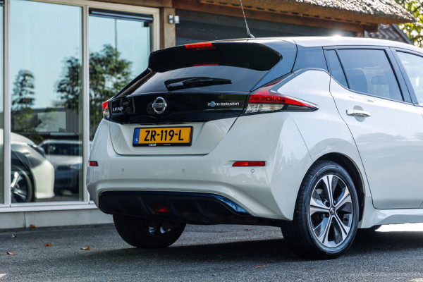 Nissan Leaf N-Connecta 40 kWh I 87% SOH I Dealeronderhouden I camera I