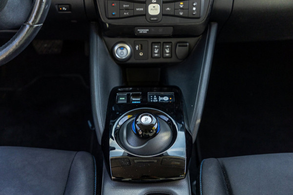 Nissan Leaf N-Connecta 40 kWh I 87% SOH I Dealeronderhouden I camera I