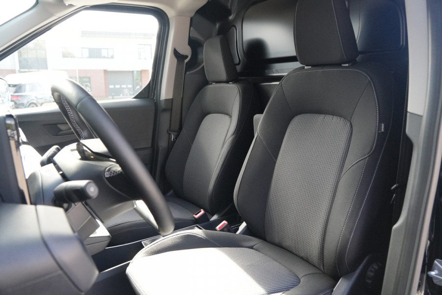 Ford E-Transit Courier Trend 46 kWh 136pk - Stoel/Stuurverwarming - Vloerplaat - Camera - Cruise - Carplay/Android - Rijklaar