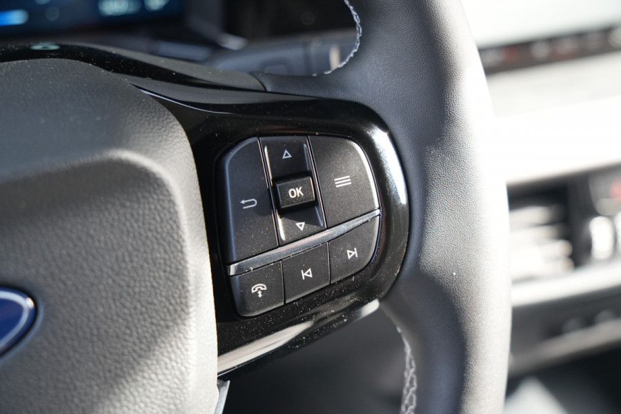Ford E-Transit Courier Trend 46 kWh 136pk - Stoel/Stuurverwarming - Vloerplaat - Camera - Cruise - Carplay/Android - Rijklaar