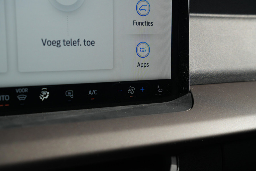 Ford E-Transit Courier Trend 46 kWh 136pk - Stoel/Stuurverwarming - Vloerplaat - Camera - Cruise - Carplay/Android - Rijklaar