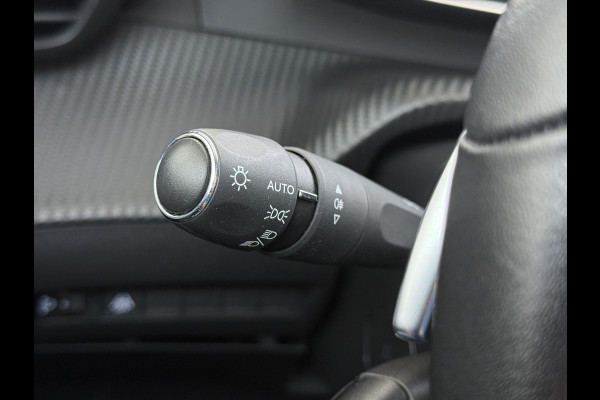 Peugeot 208 5Drs 101PK Automaat GT Pack 3D-Navi 360°Camera Stoelverwarming Apple Carplay Android Auto Ecc Pdc Privacy Glas Lmv Led Isofix DAB Bluetooth Keyless