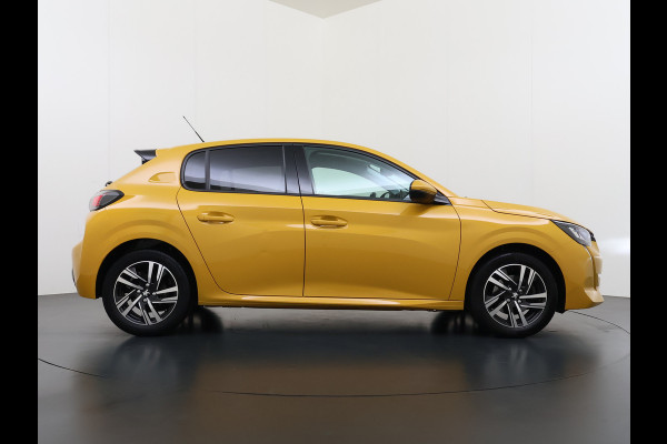Peugeot 208 5Drs 101PK Automaat GT Pack 3D-Navi 360°Camera Stoelverwarming Apple Carplay Android Auto Ecc Pdc Privacy Glas Lmv Led Isofix DAB Bluetooth Keyless
