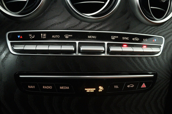 Mercedes-Benz C-Klasse Estate 200 Premium Plus Pack (PANORAMADAK, CAMERA, STOELVERWARMING, ELEKTR STOELEN, NAVIGATIE)