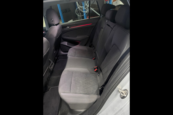 Volkswagen Golf Variant 1.0 eTSI Life Business Clima | Camera | Cruise