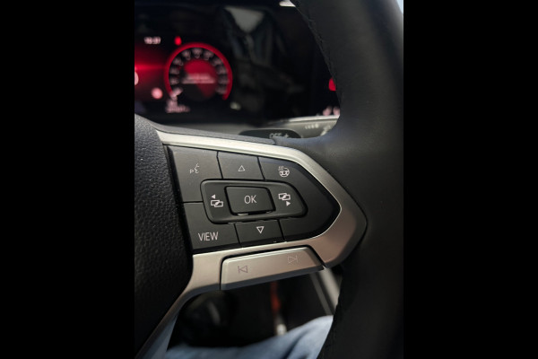 Volkswagen Golf Variant 1.0 eTSI Life Business Clima | Camera | Cruise
