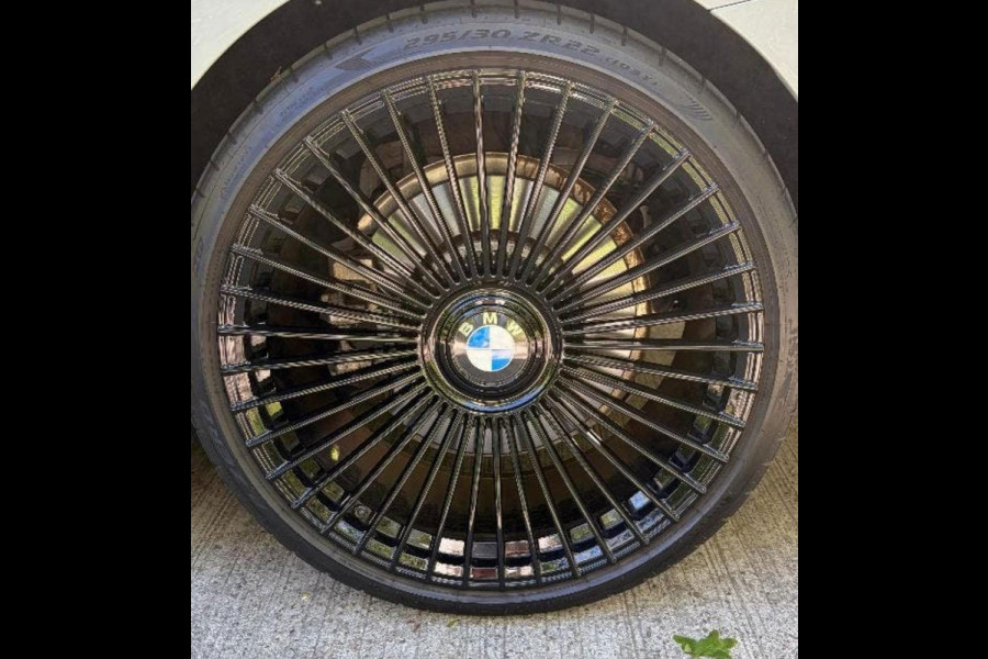 BMW i7 EDrive50 106 kWh | Brooklyn Grau | Driving Assistant Professional | Iconic Glow | 22INCH | Bowers & Wilkins | HuD | Veganza