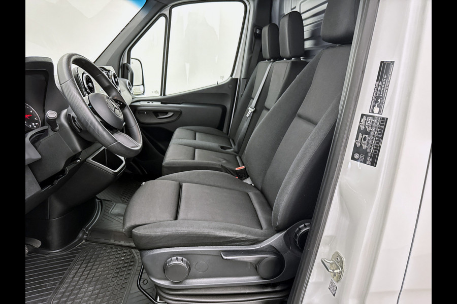 Mercedes-Benz Sprinter 317 CDI L2H2 RWD Automaat Led Camera Betimmering Luchtgeveerde stoel 24m Certified garantie
