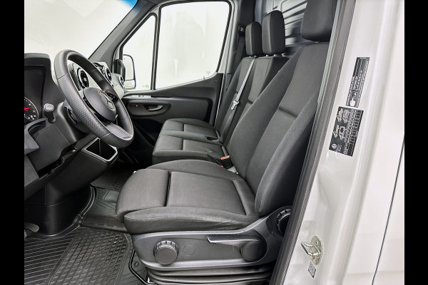 Mercedes-Benz Sprinter 317 CDI L2H2 RWD Automaat Led Camera Betimmering Luchtgeveerde stoel 24m Certified garantie