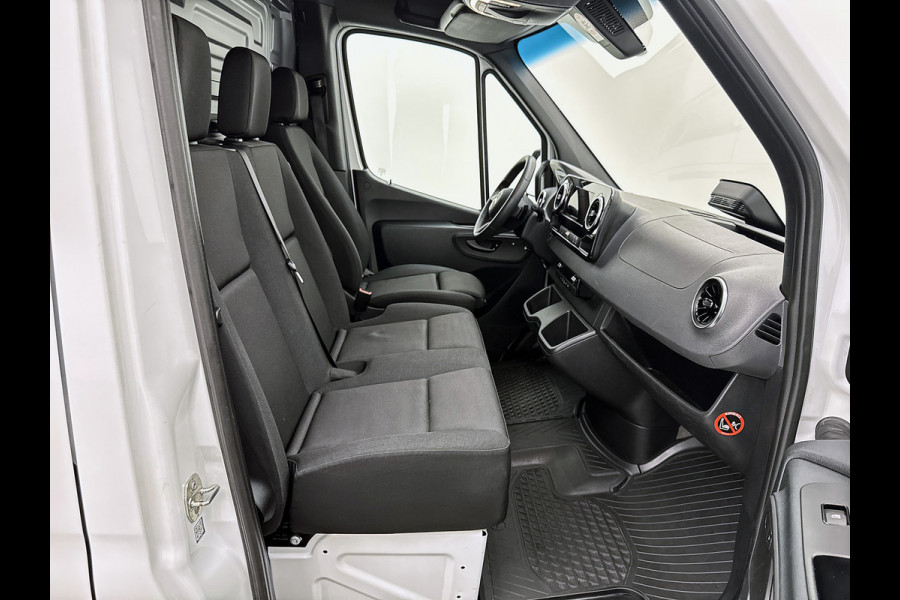Mercedes-Benz Sprinter 317 CDI L2H2 RWD Automaat Led Camera Betimmering Luchtgeveerde stoel 24m Certified garantie
