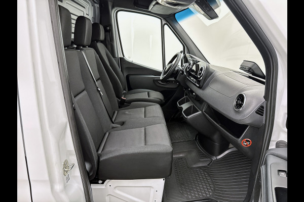Mercedes-Benz Sprinter 317 CDI L2H2 RWD Automaat Led Camera Betimmering Luchtgeveerde stoel 24m Certified garantie