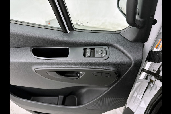 Mercedes-Benz Sprinter 317 CDI L2H2 RWD Automaat Led Camera Betimmering Luchtgeveerde stoel 24m Certified garantie