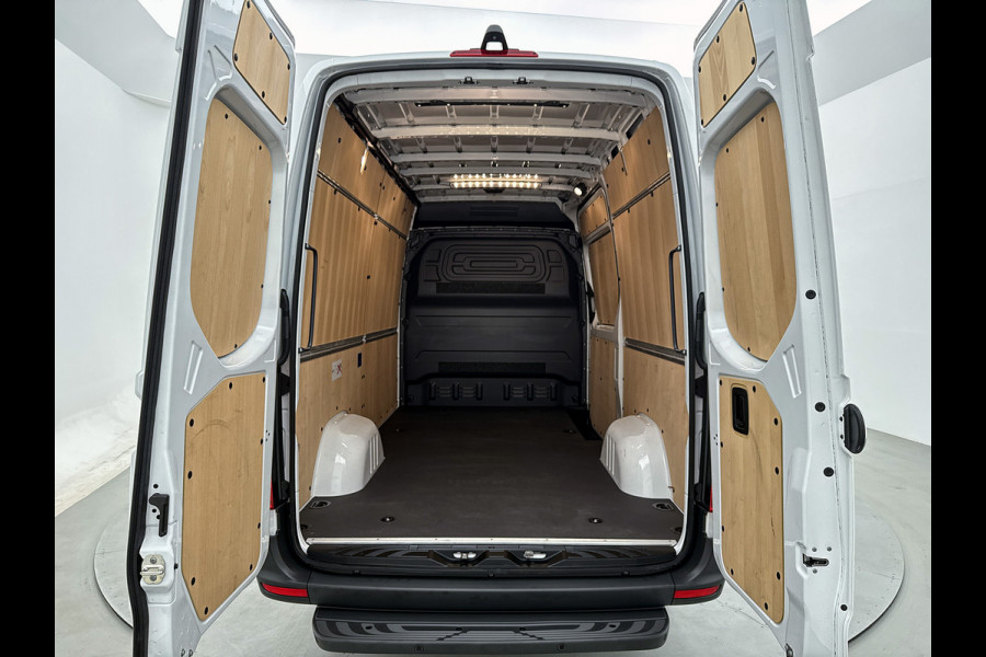 Mercedes-Benz Sprinter 317 CDI L2H2 RWD Automaat Led Camera Betimmering Luchtgeveerde stoel 24m Certified garantie
