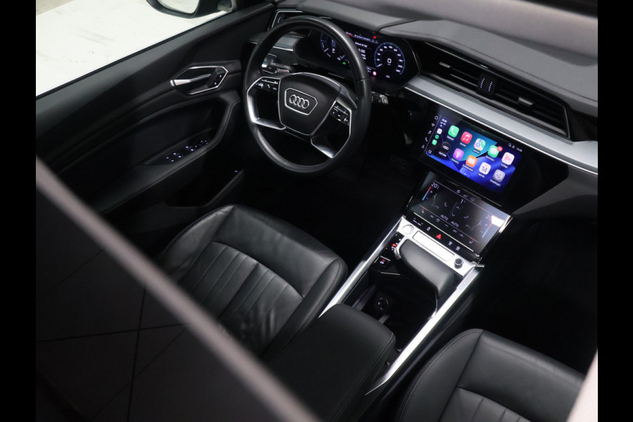 Audi e-tron 55 quattro Business edition Plus 95 kWh [SCHUIFKANTELDAK, APPLE CARPLAY, ANDROID,  ADAPTIVE CRUISE CONTROL, STOELVERWARMING, MEMORY SEATS, DIGITAL DASH, PDC V+A, LEDER, ELEKTRISCHE ACHTERKLEP, NAVIGATIE, CLIMATE CONTROL, NIEUWSTAAT