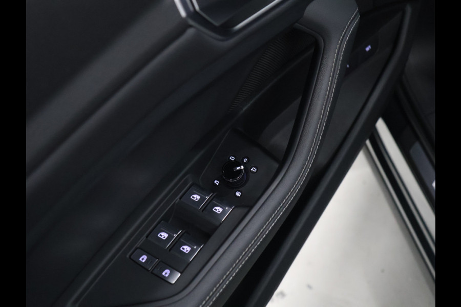 Audi e-tron 55 quattro Business edition Plus 95 kWh [SCHUIFKANTELDAK, APPLE CARPLAY, ANDROID,  ADAPTIVE CRUISE CONTROL, STOELVERWARMING, MEMORY SEATS, DIGITAL DASH, PDC V+A, LEDER, ELEKTRISCHE ACHTERKLEP, NAVIGATIE, CLIMATE CONTROL, NIEUWSTAAT