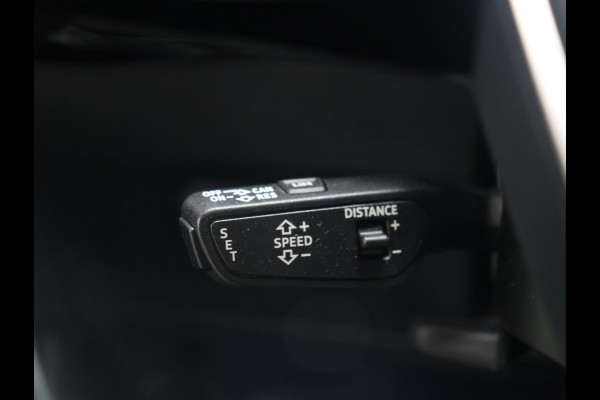 Audi e-tron 55 quattro Business edition Plus 95 kWh [SCHUIFKANTELDAK, APPLE CARPLAY, ANDROID,  ADAPTIVE CRUISE CONTROL, STOELVERWARMING, MEMORY SEATS, DIGITAL DASH, PDC V+A, LEDER, ELEKTRISCHE ACHTERKLEP, NAVIGATIE, CLIMATE CONTROL, NIEUWSTAAT