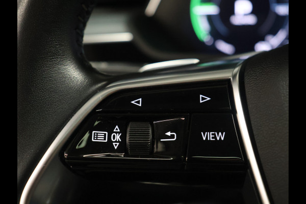 Audi e-tron 55 quattro Business edition Plus 95 kWh [SCHUIFKANTELDAK, APPLE CARPLAY, ANDROID,  ADAPTIVE CRUISE CONTROL, STOELVERWARMING, MEMORY SEATS, DIGITAL DASH, PDC V+A, LEDER, ELEKTRISCHE ACHTERKLEP, NAVIGATIE, CLIMATE CONTROL, NIEUWSTAAT