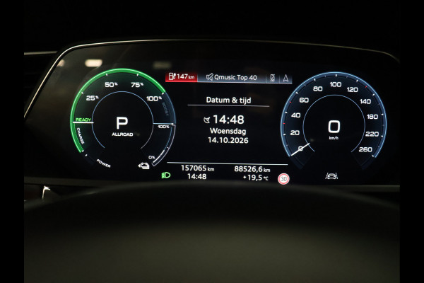 Audi e-tron 55 quattro Business edition Plus 95 kWh [SCHUIFKANTELDAK, APPLE CARPLAY, ANDROID,  ADAPTIVE CRUISE CONTROL, STOELVERWARMING, MEMORY SEATS, DIGITAL DASH, PDC V+A, LEDER, ELEKTRISCHE ACHTERKLEP, NAVIGATIE, CLIMATE CONTROL, NIEUWSTAAT