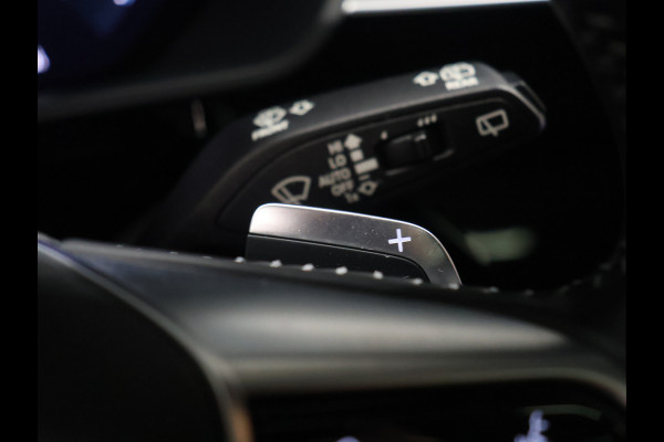 Audi e-tron 55 quattro Business edition Plus 95 kWh [SCHUIFKANTELDAK, APPLE CARPLAY, ANDROID,  ADAPTIVE CRUISE CONTROL, STOELVERWARMING, MEMORY SEATS, DIGITAL DASH, PDC V+A, LEDER, ELEKTRISCHE ACHTERKLEP, NAVIGATIE, CLIMATE CONTROL, NIEUWSTAAT