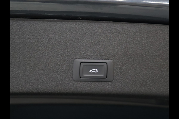Audi e-tron 55 quattro Business edition Plus 95 kWh [SCHUIFKANTELDAK, APPLE CARPLAY, ANDROID,  ADAPTIVE CRUISE CONTROL, STOELVERWARMING, MEMORY SEATS, DIGITAL DASH, PDC V+A, LEDER, ELEKTRISCHE ACHTERKLEP, NAVIGATIE, CLIMATE CONTROL, NIEUWSTAAT