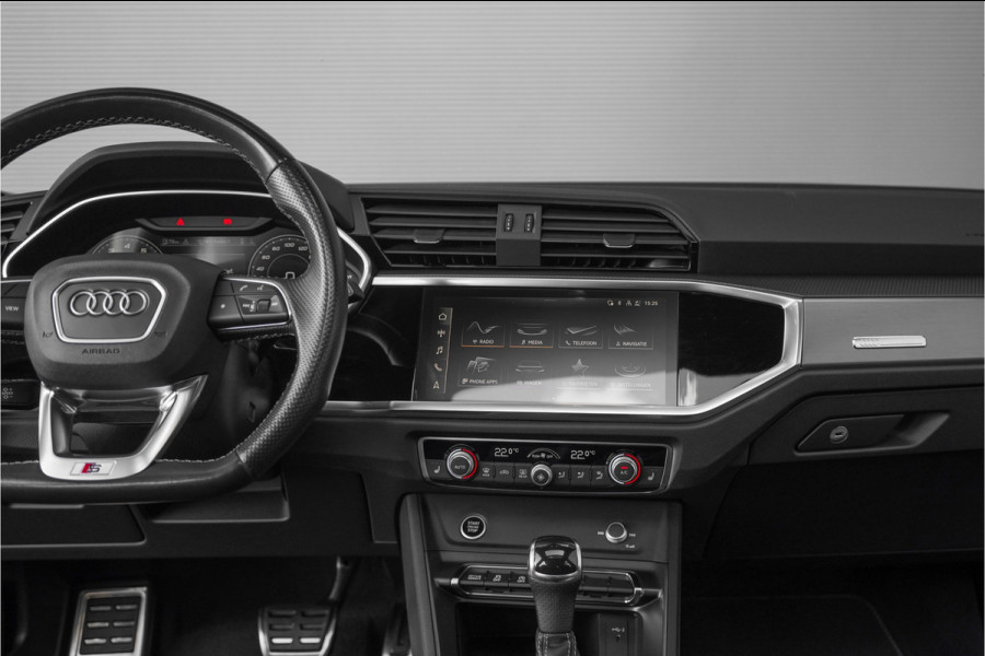 Audi Q3 Sportback 35 TFSI S Edition Pano Camera Keyless 21"