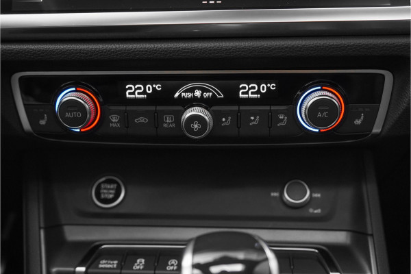 Audi Q3 Sportback 35 TFSI S Edition Pano Camera Keyless 21"
