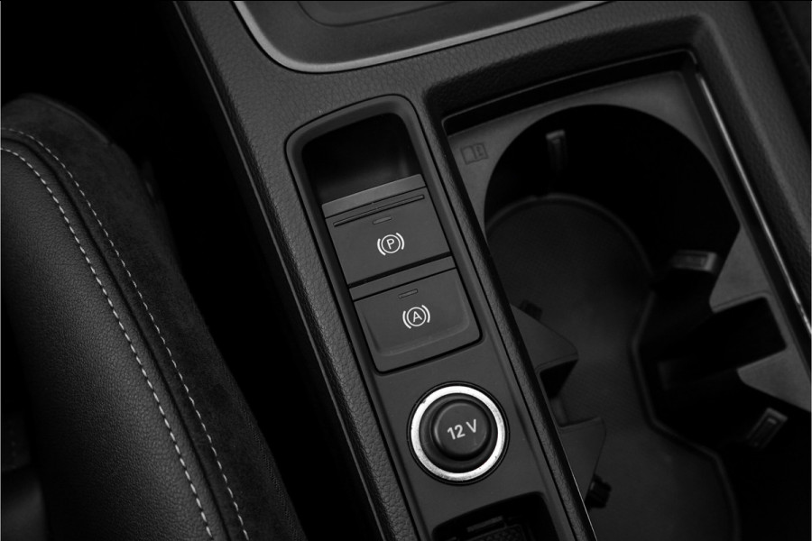 Audi Q3 Sportback 35 TFSI S Edition Pano Camera Keyless 21"