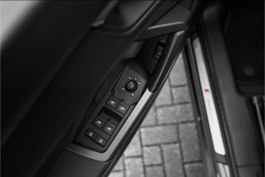Audi Q3 Sportback 35 TFSI S Edition Pano Camera Keyless 21"