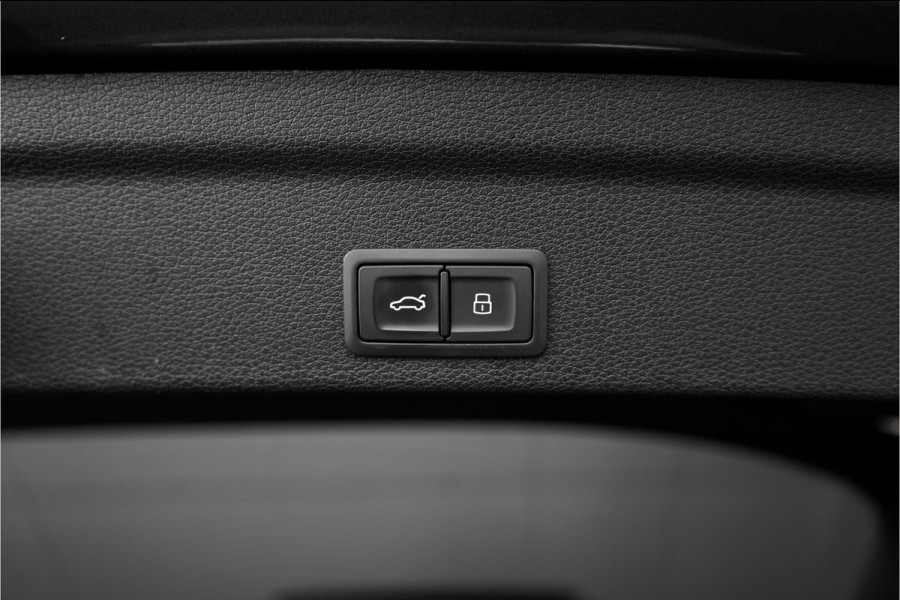 Audi Q3 Sportback 35 TFSI S Edition Pano Camera Keyless 21"