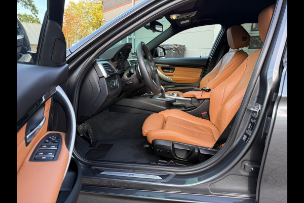 BMW 3 Serie Touring 320i 2018 M-SPORT LEDER NAP LUXE CARPLAY