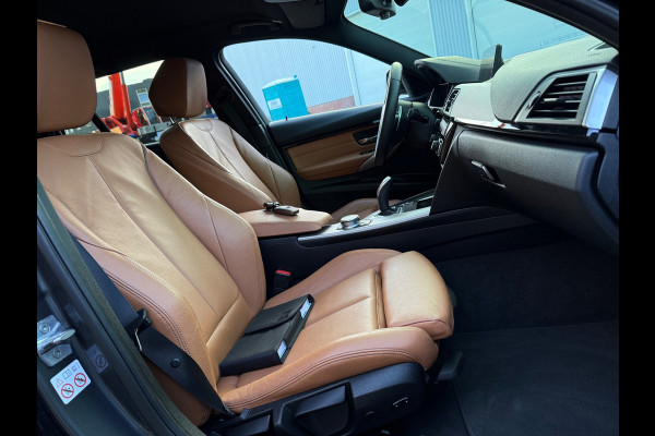 BMW 3 Serie Touring 320i 2018 M-SPORT LEDER NAP LUXE CARPLAY
