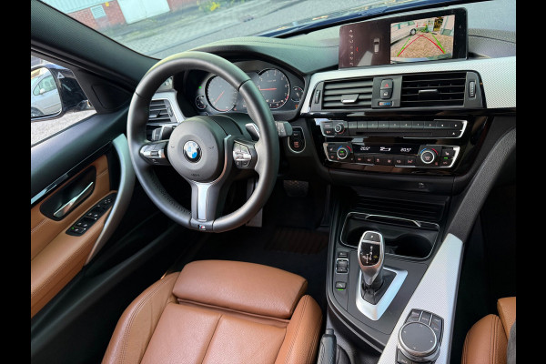 BMW 3 Serie Touring 320i 2018 M-SPORT LEDER NAP LUXE CARPLAY