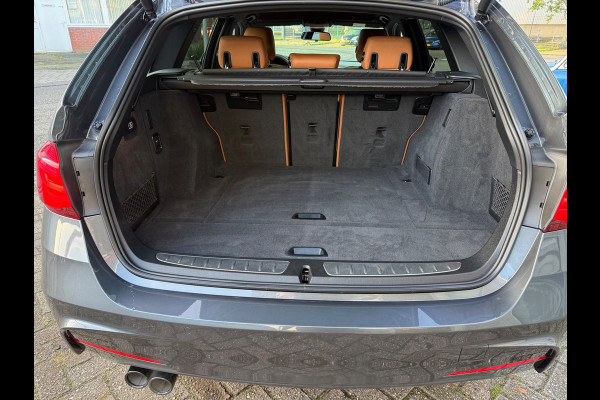 BMW 3 Serie Touring 320i 2018 M-SPORT LEDER NAP LUXE CARPLAY