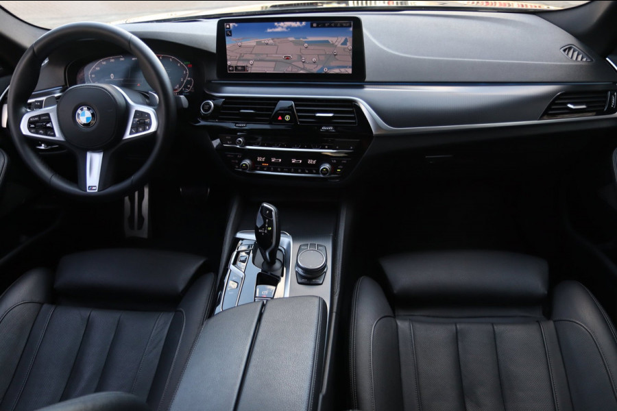 BMW 5 Serie 530e High Executive M Sport / PANO / HK / 360 / MEMORY / LEDER