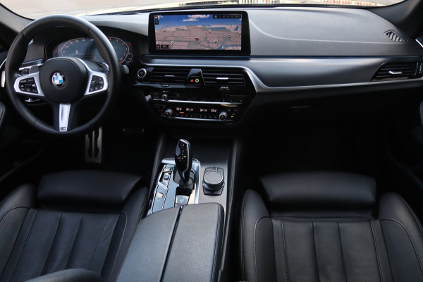 BMW 5 Serie 530e High Executive M Sport / PANO / HK / 360 / MEMORY / LEDER