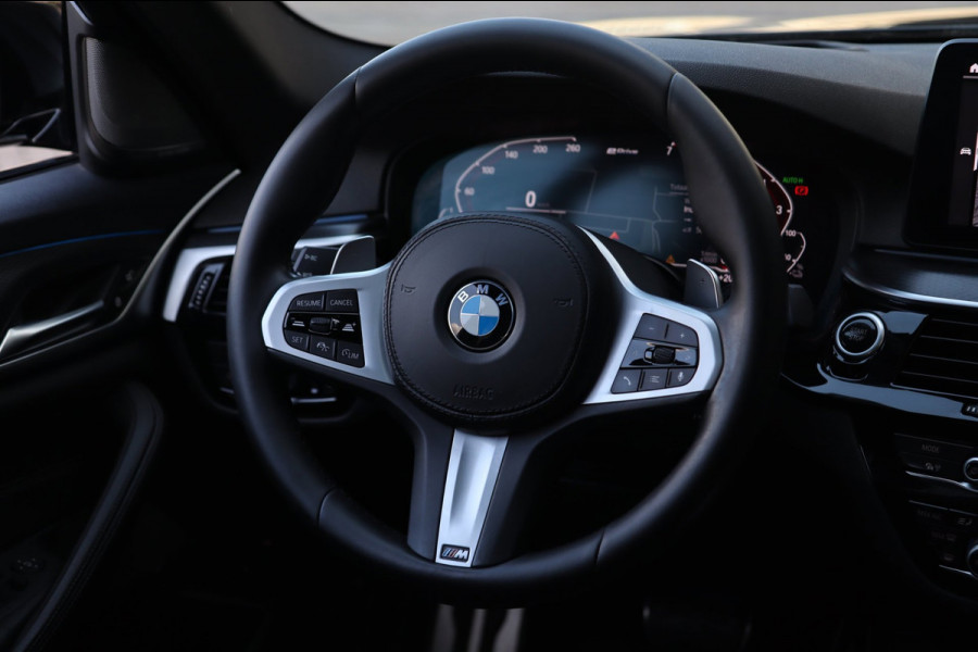 BMW 5 Serie 530e High Executive M Sport / PANO / HK / 360 / MEMORY / LEDER