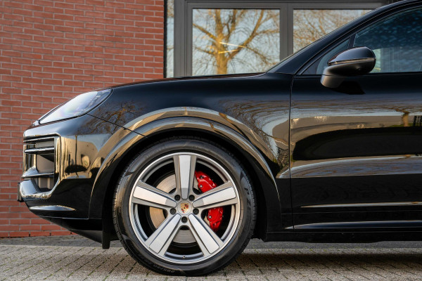 Porsche Cayenne 3.0 E-Hybrid Sport-Design Sportuitlaat Display
