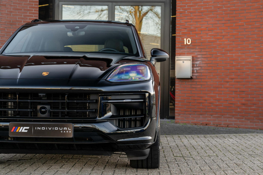 Porsche Cayenne 3.0 E-Hybrid Sport-Design Sportuitlaat Display