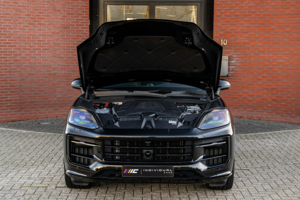 Porsche Cayenne 3.0 E-Hybrid Sport-Design Sportuitlaat Display