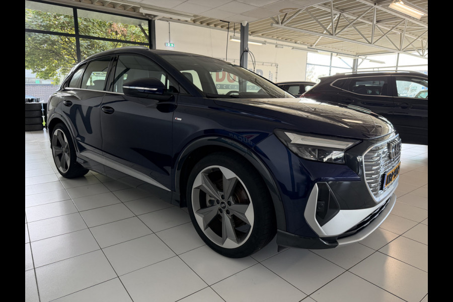 Audi Q4 e-tron 40 Launch edition S Competition 77 kWh Panoramadak / Carplay / Adaptive Cruise / HUD /
