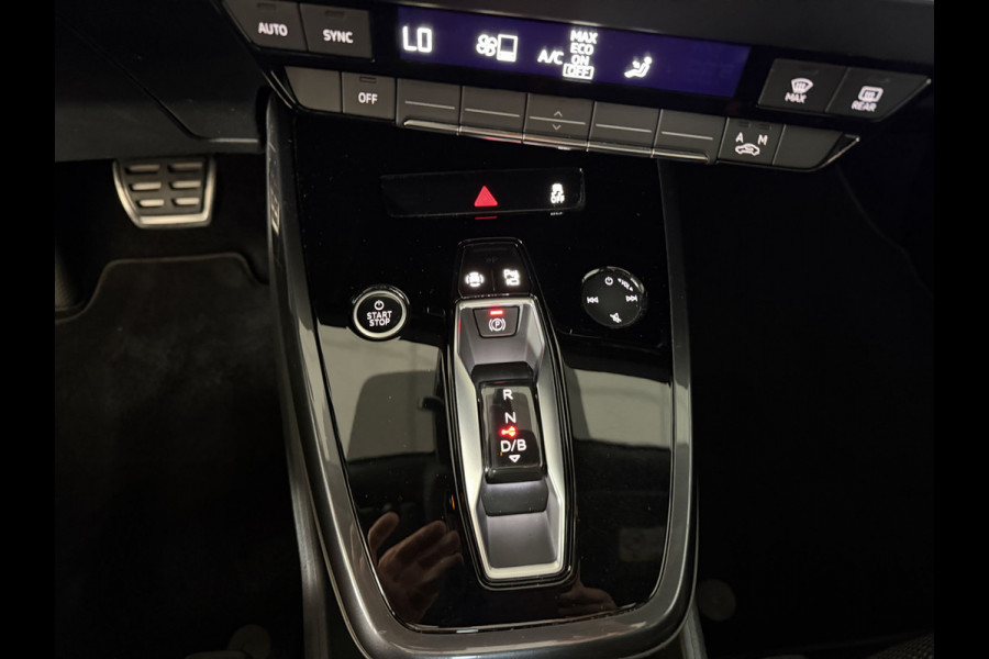 Audi Q4 e-tron 40 Launch edition S Competition 77 kWh Panoramadak / Carplay / Adaptive Cruise / HUD /