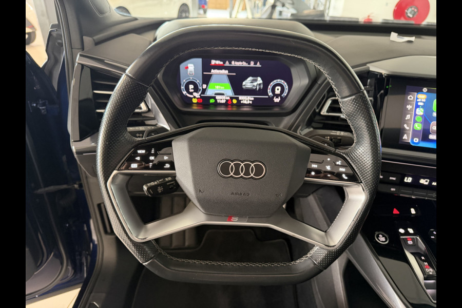 Audi Q4 e-tron 40 Launch edition S Competition 77 kWh Panoramadak / Carplay / Adaptive Cruise / HUD /