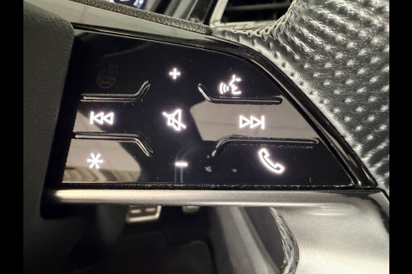 Audi Q4 e-tron 40 Launch edition S Competition 77 kWh Panoramadak / Carplay / Adaptive Cruise / HUD /