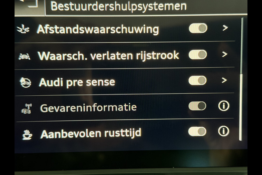 Audi Q4 e-tron 40 Launch edition S Competition 77 kWh Panoramadak / Carplay / Adaptive Cruise / HUD /